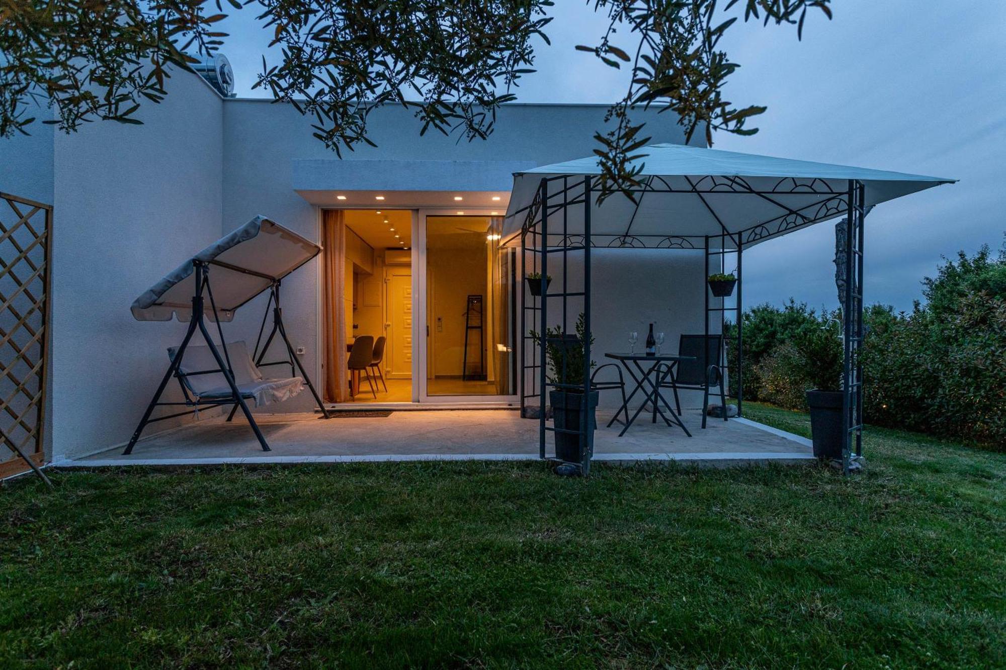 Mellagia Suites Kassandreia Exterior photo