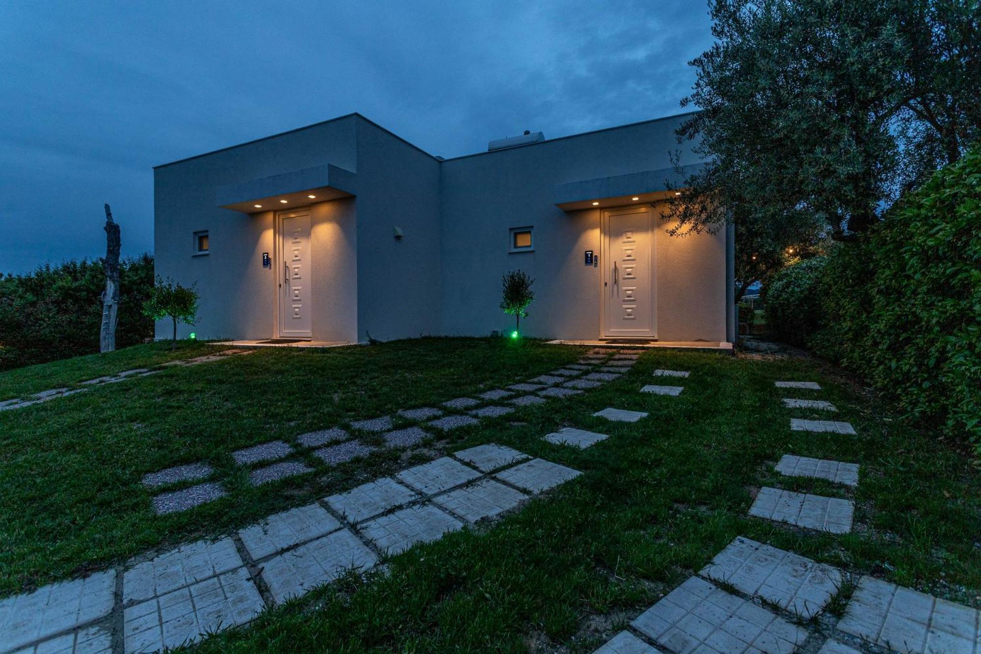 Mellagia Suites Kassandreia Exterior photo
